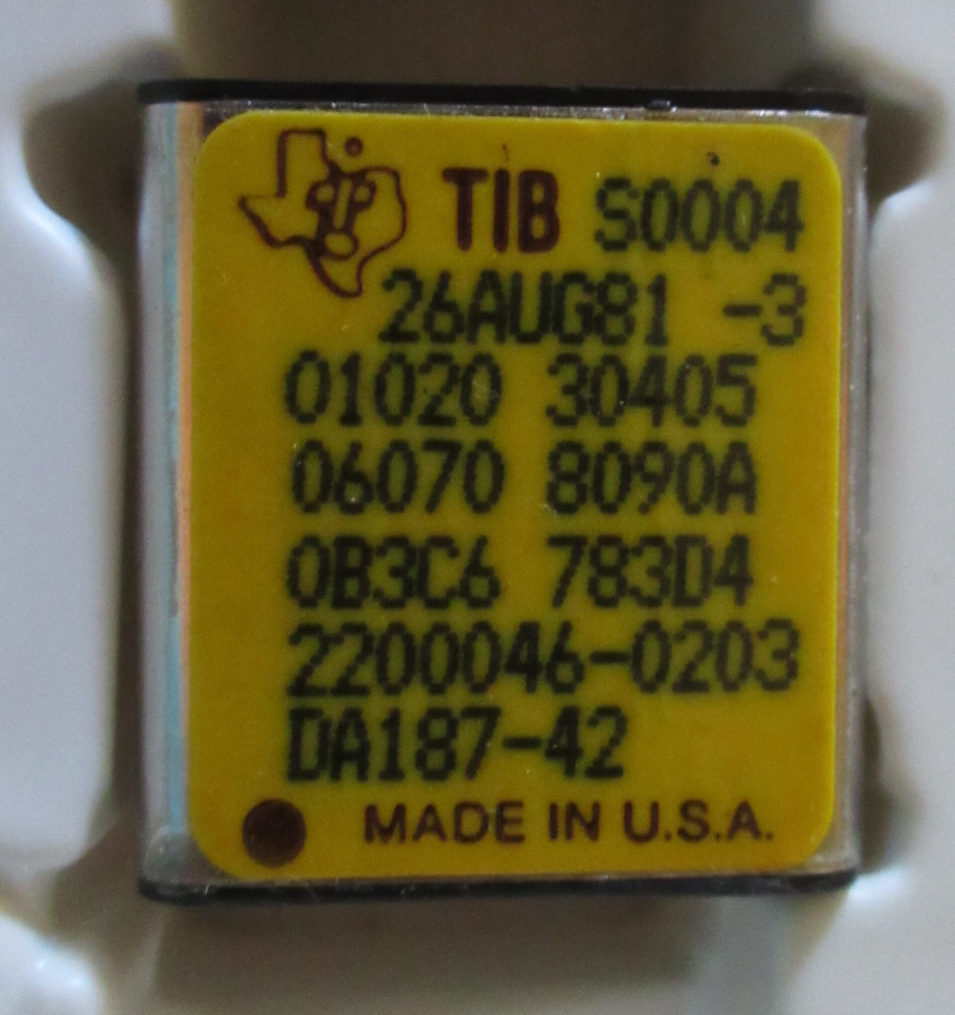 A Texas Instruments TIBS0004-3 bubble memory device, assembled in August 1981, holding 92 kilobits of non-volatile storage