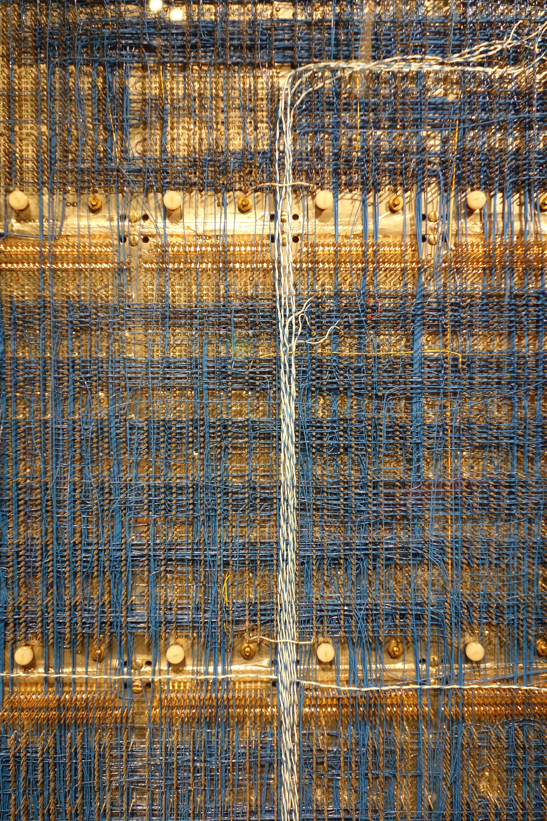 The MIT CADR Lisp machine, late 1970s, on display at the MIT Museum